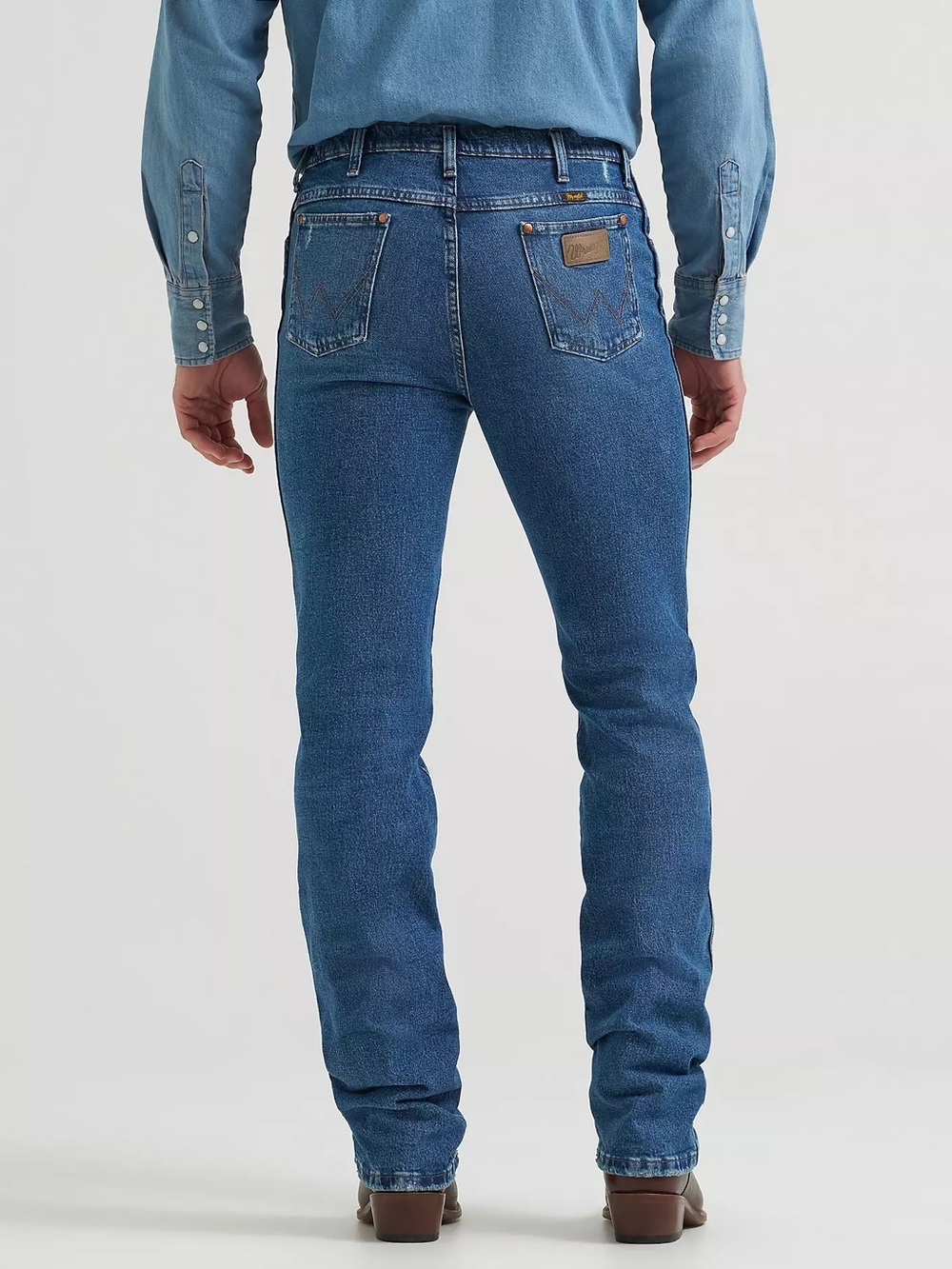 Wrangler Men's Relaxed Fit Cowboy Cut Denim Jeans Medium Blue Size 33 x 32